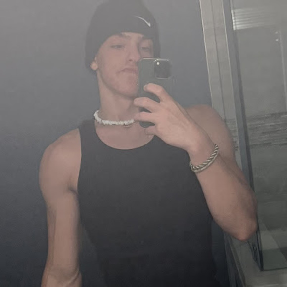 Meet your Posher, David - Picture 1 of 1